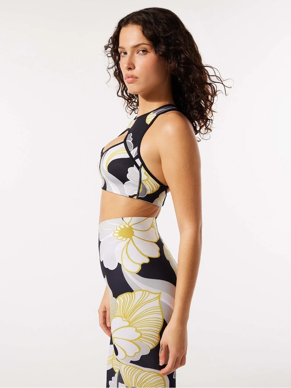 Savage Fenty High-Neck Cutout Sports Bra - Black, WhiteYellow Floral sz XL NWT
